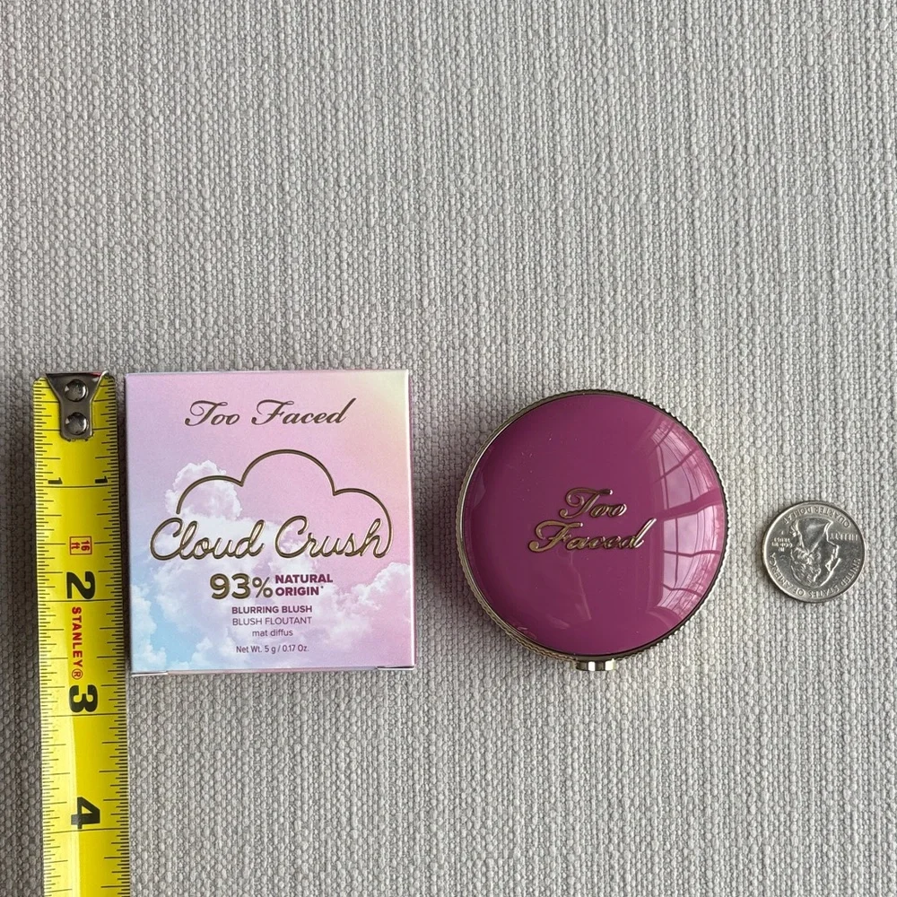 Too Faced Cloud Crush Blurring Blush - berry dreamy